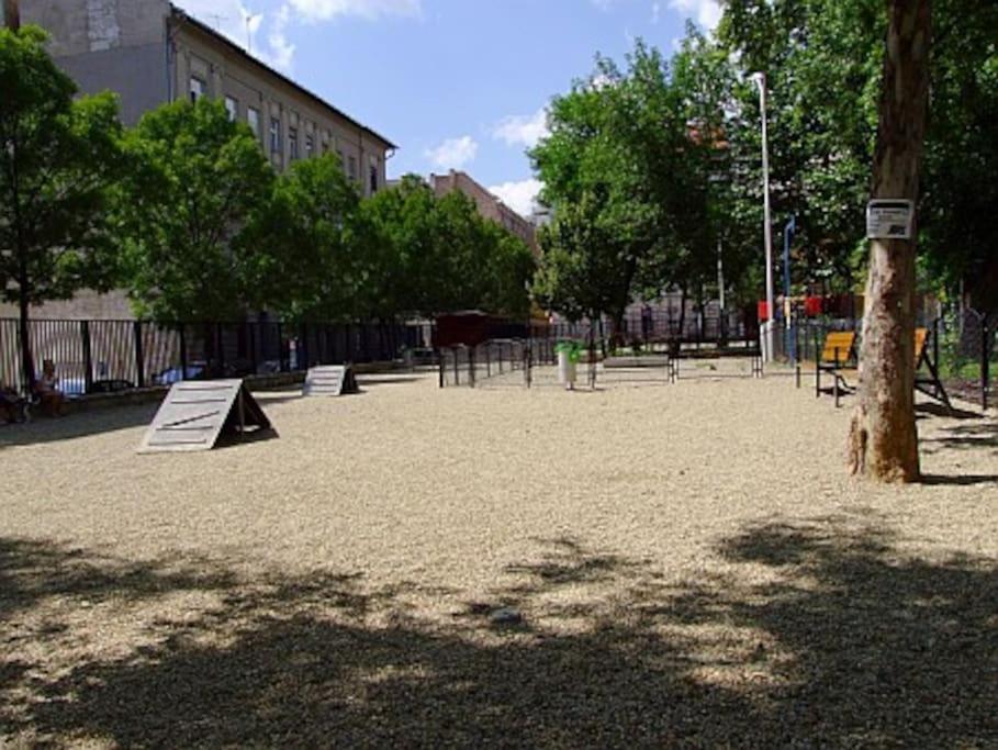 Apartmán Ny Cafe Apartment, Romantic & Central, 30m2, Ac
