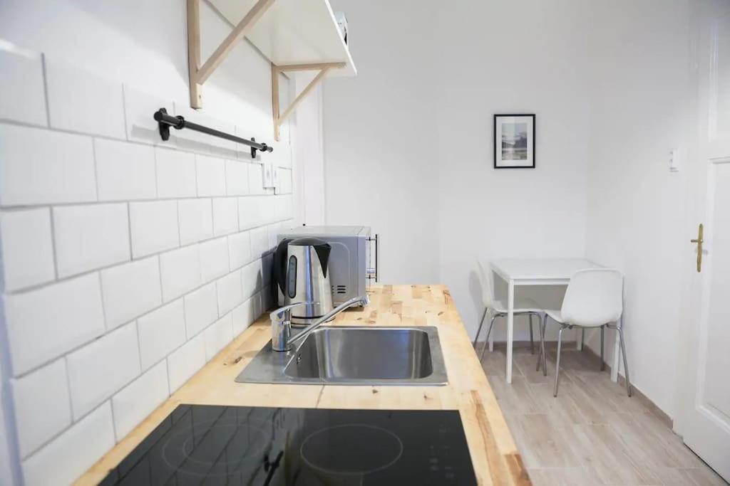 דירה Ny Cafe Apartment, Romantic & Central, 30m2, Ac *