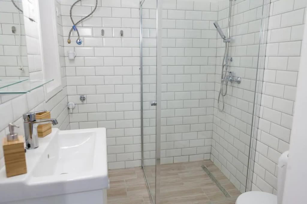 Ny Cafe Apartment, Romantic & Central, 30m2, Ac *